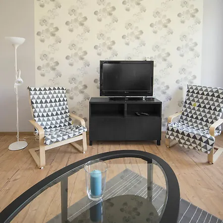 Appartamento Rentapartments - *